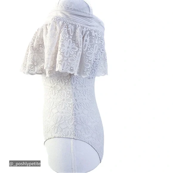 Victoria secret XS Very Sexy Off-the-shoulder flower detail Lace Bodysuit - Picture 12 of 16